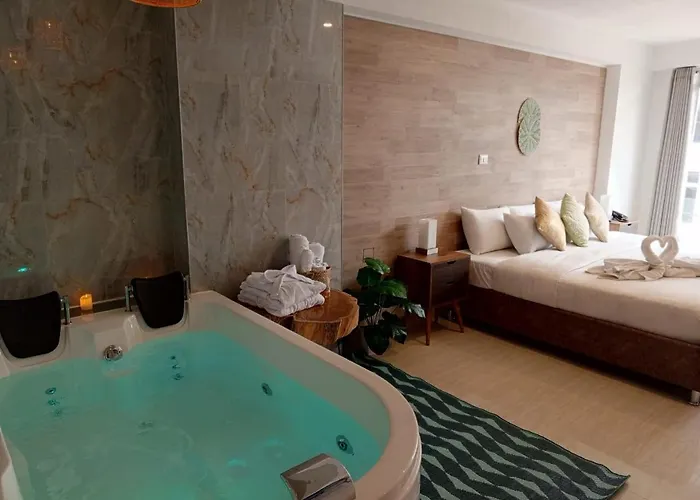 Hotel Jacuzzi *