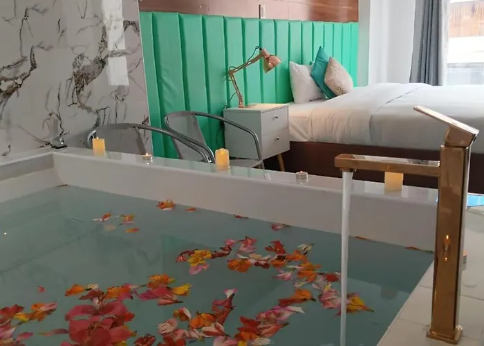 Hotel Jacuzzi *